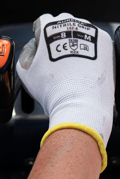 Nitrile Grip Glove